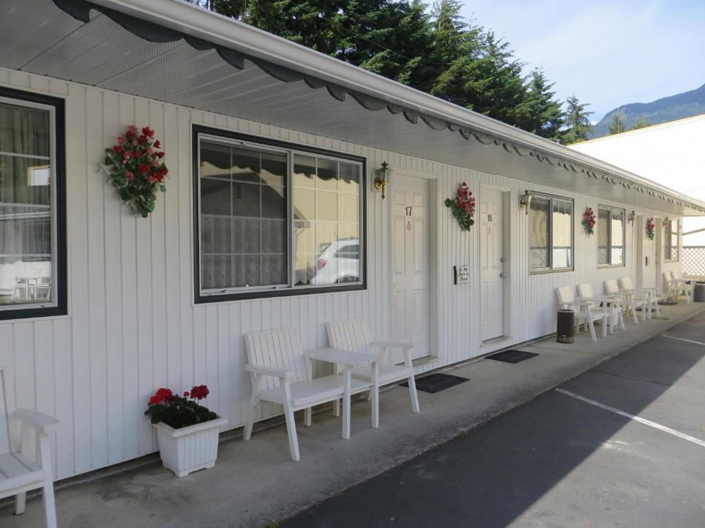 Alpine Motel Hope Exterior photo