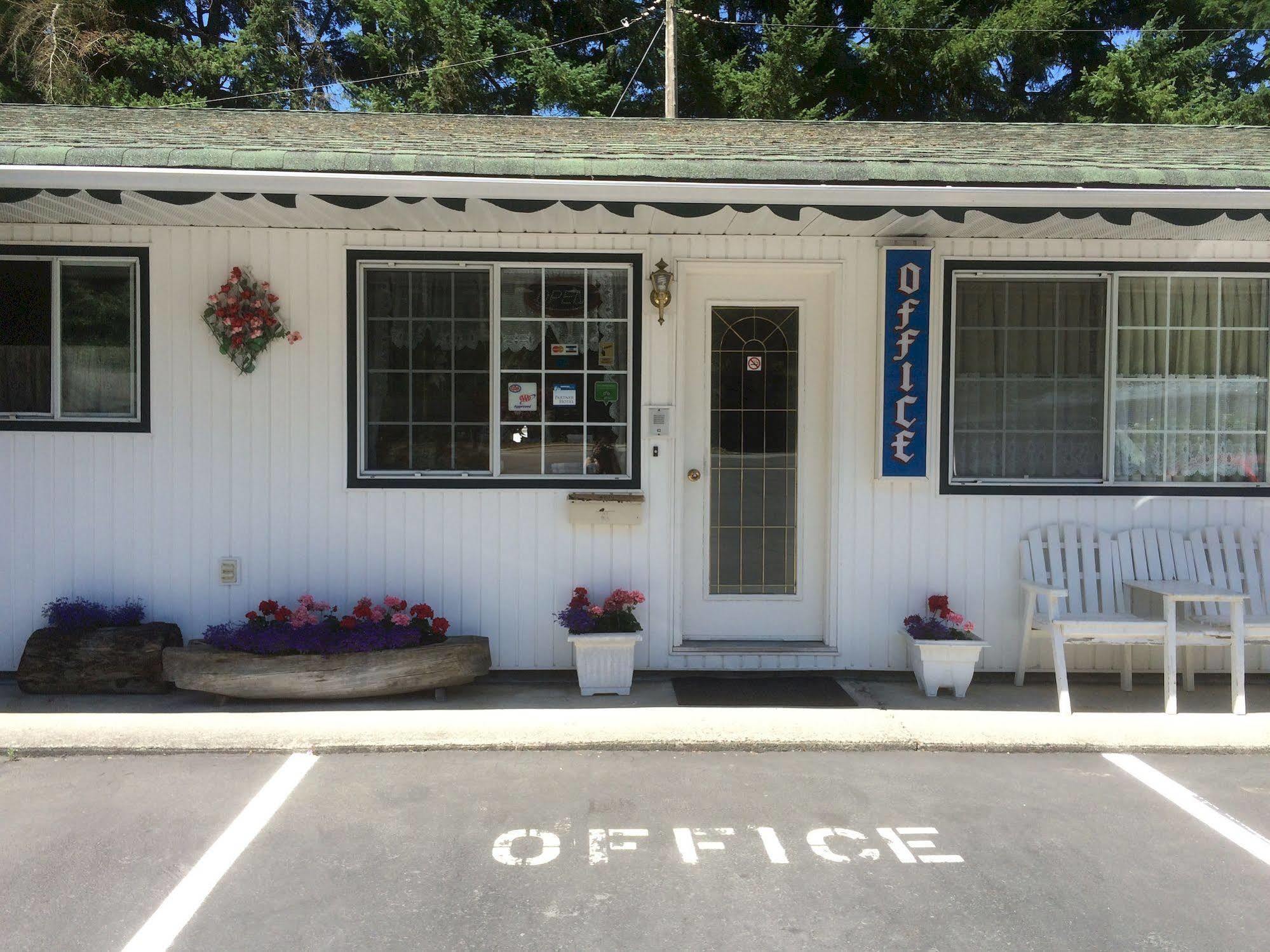 Alpine Motel Hope Exterior photo